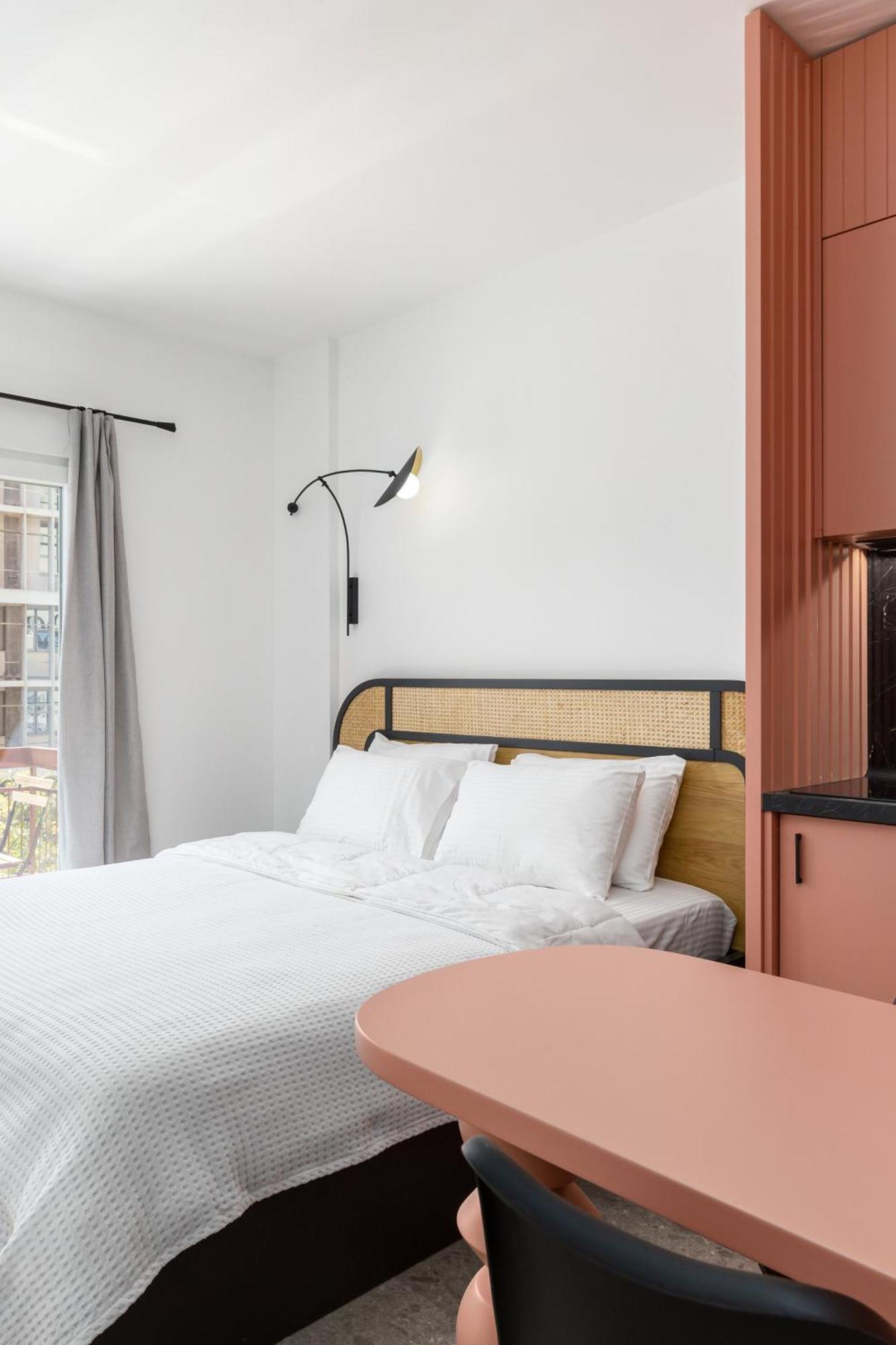 Lorian Suite By Alchemia Parking Thessaloniki Exterior photo